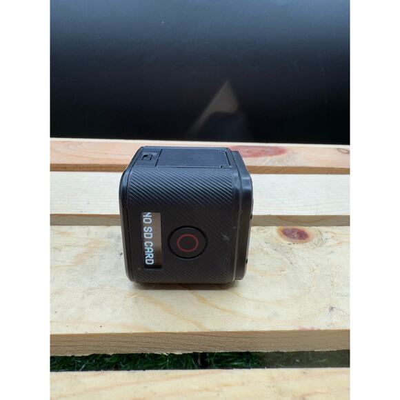 GoPro Hero Session Action Camera with Case – Used - Tested and Working - Picture 3 of 8